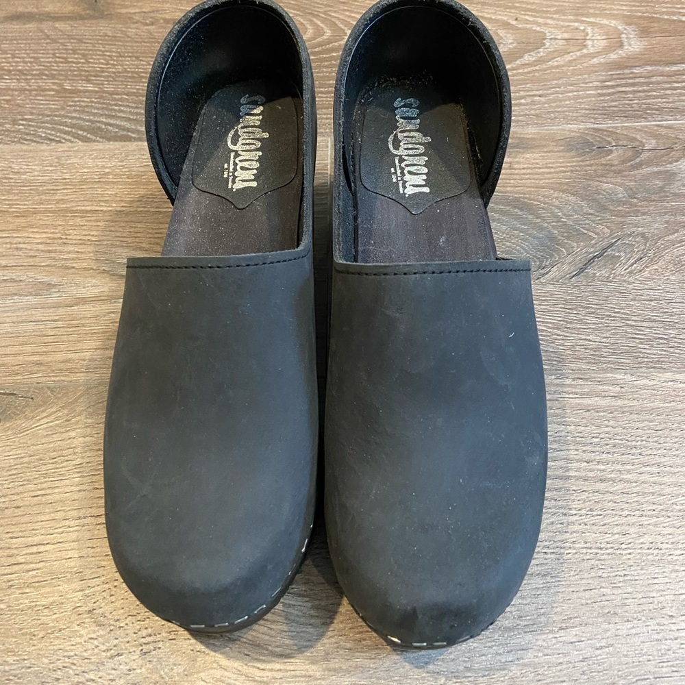 Black/grey  Nubuck leather Sandgrens 39 Brett 7/5-8.